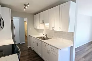 10 Oak Ave, Westmont, IL 60559 - Photo 4