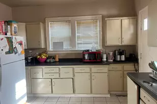 601 Columbia Ave, Elgin, IL 60120 - Photo 2