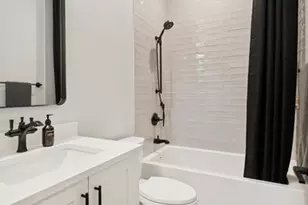 2136 N Cleveland Ave, Chicago, IL 60614 - Photo 36