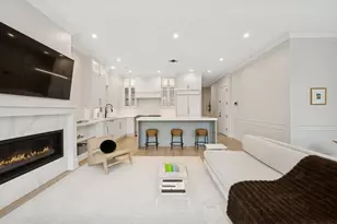 2136 N Cleveland Ave, Chicago, IL 60614 - Photo 20