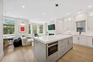 2136 N Cleveland Ave, Chicago, IL 60614 - Photo 18