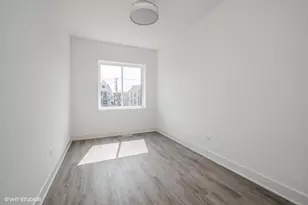 530 E 44th Pl, Chicago, IL 60653 - Photo 10