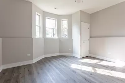 530 E 44th Place, Chicago, IL 60653 - Photo 12