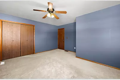 2510 S Birchwood Avenue, McHenry, IL 60051 - Photo 12