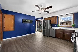 2510 S Birchwood Ave, McHenry, IL 60051 - Photo 8