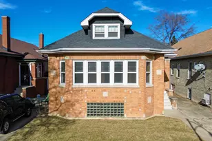 5416 W Cullom Ave, Chicago, IL 60641 - Photo 1