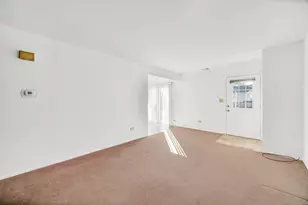 1242 Nova Ct, Wheeling, IL 60090 - Photo 4