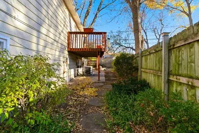 121 E Clarendon Drive, Round Lake Beach, IL 60073 - Photo 32