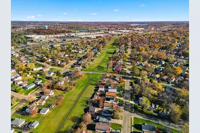 121 E Clarendon Drive, Round Lake Beach, IL 60073 - Photo 38