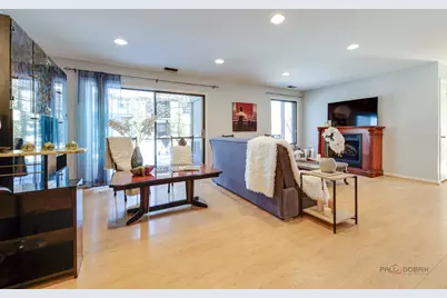 1025 Cottonwood Court #1B, Wheeling, IL 60090 - Photo 6