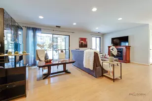 1025 Cottonwood Ct, Wheeling, IL 60090 - Photo 6