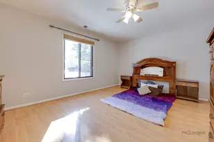 1025 Cottonwood Ct, Wheeling, IL 60090 - Photo 16