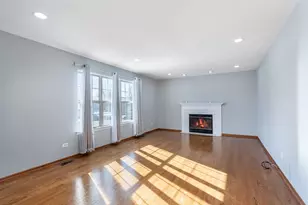 923 Ontario Dr, Romeoville, IL 60446 - Photo 4