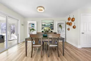 19 Golfview Ln, Lake Barrington, IL 60010 - Photo 6