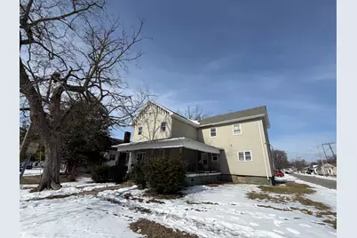 1021 Jefferson Avenue, Charleston, IL 61920 - Photo 2