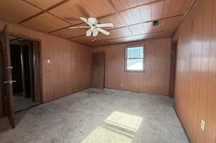 1021 Jefferson Ave, Charleston, IL 61920 - Photo 20