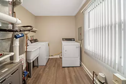 7949 Newland Avenue, Burbank, IL 60459 - Photo 16