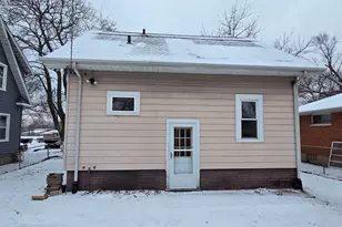 2108 Lloyd Ave, Waukegan, IL 60085 - Photo 2