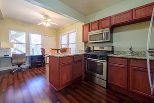 2436 W Fillmore St, Chicago, IL 60612 - Photo 12