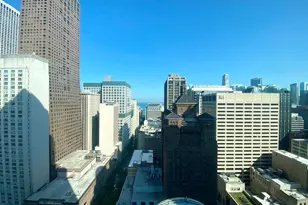 100 E Huron St, Chicago, IL 60611 - Photo 30