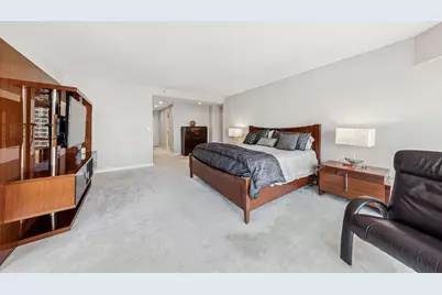100 E Huron Street #2004, Chicago, IL 60611 - Photo 18