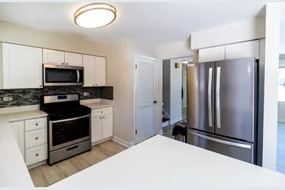 638 N Stephen Drive, Palatine, IL 60067 - Photo 18