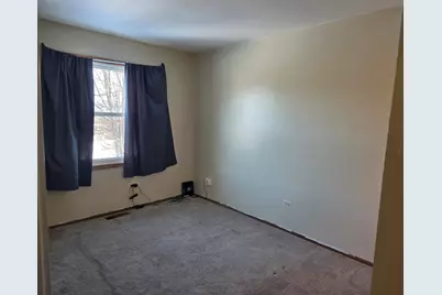 210 Hazelwood Drive, Lindenhurst, IL 60046 - Photo 14