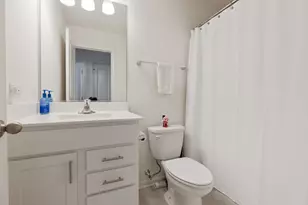 2251 Parkside Dr, Schaumburg, IL 60173 - Photo 16