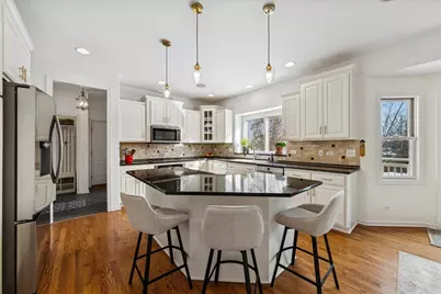 [Address not provided], South Elgin, IL 60177 - Photo 4