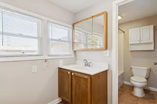 147 Caroline St, East Peoria, IL 61611 - Photo 12