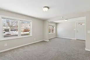 147 Caroline St, East Peoria, IL 61611 - Photo 4