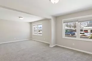 147 Caroline St, East Peoria, IL 61611 - Photo 2