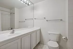 345 N La Salle Dr, Chicago, IL 60654 - Photo 12