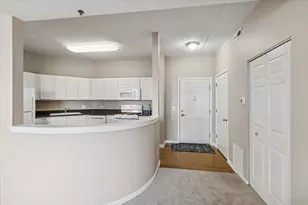 3100 Town Square Dr, Rolling Meadows, IL 60008 - Photo 2