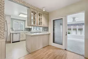 2534 30th St, Rock Island, IL 61201 - Photo 10