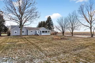 21230 Virginia Rd, Dekalb, IL 60115 - Photo 6