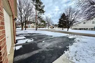 2400 Mallow Ct, Schaumburg, IL 60194 - Photo 18