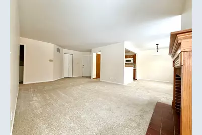 2400 Mallow Court #Z1, Schaumburg, IL 60194 - Photo 4