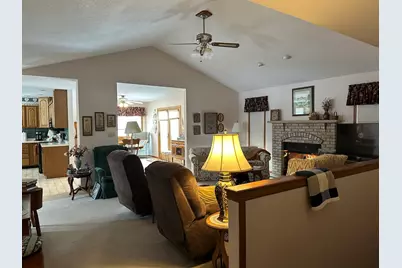 704 Brynnwood Lane, Lena, IL 61048 - Photo 8