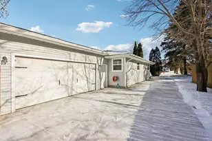 120 Walter Ct, Bloomingdale, IL 60108 - Photo 34