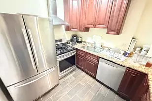 2817 N Clybourn Ave, Chicago, IL 60618 - Photo 2