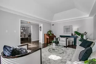 3700 Monarch Cir, Naperville, IL 60564 - Photo 8