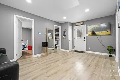 268 N Gifford Street, Elgin, IL 60120 - Photo 4