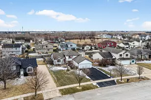 6822 Hadrian Dr, Joliet, IL 60431 - Photo 28