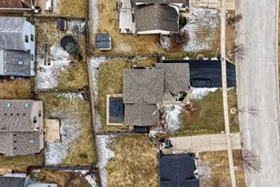 6822 Hadrian Dr, Joliet, IL 60431 - Photo 30