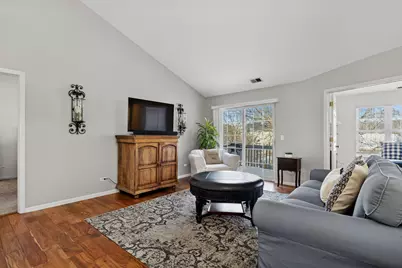 382 Crystal Ridge Drive #382, Crystal Lake, IL 60012 - Photo 4