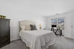 382 Crystal Ridge Dr, Crystal Lake, IL 60012 - Photo 14