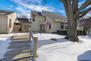 705 Colby Ct, Gurnee, IL 60031 - Photo 1
