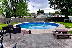 230 E Big Timber Dr, Coal City, IL 60416 - Photo 4