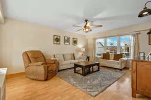 230 E Big Timber Dr, Coal City, IL 60416 - Photo 6